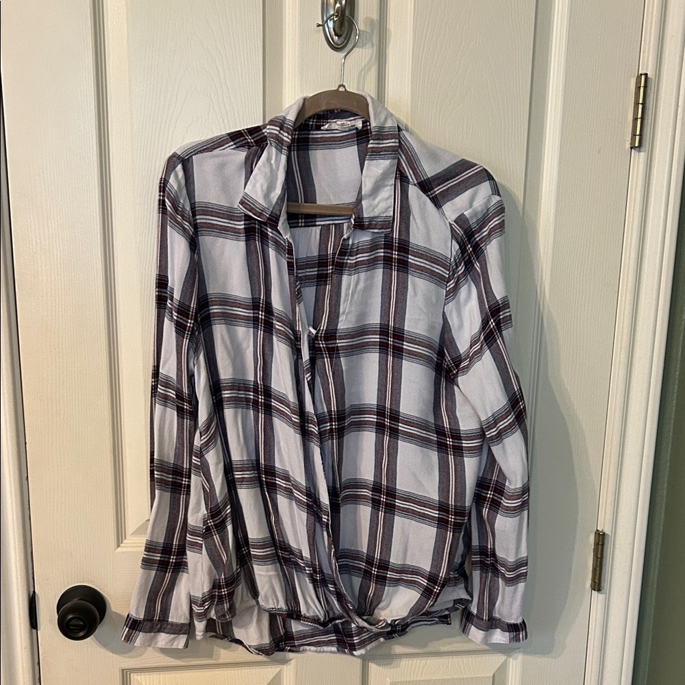 Perfect for Fall-Plaid light weight Shirt